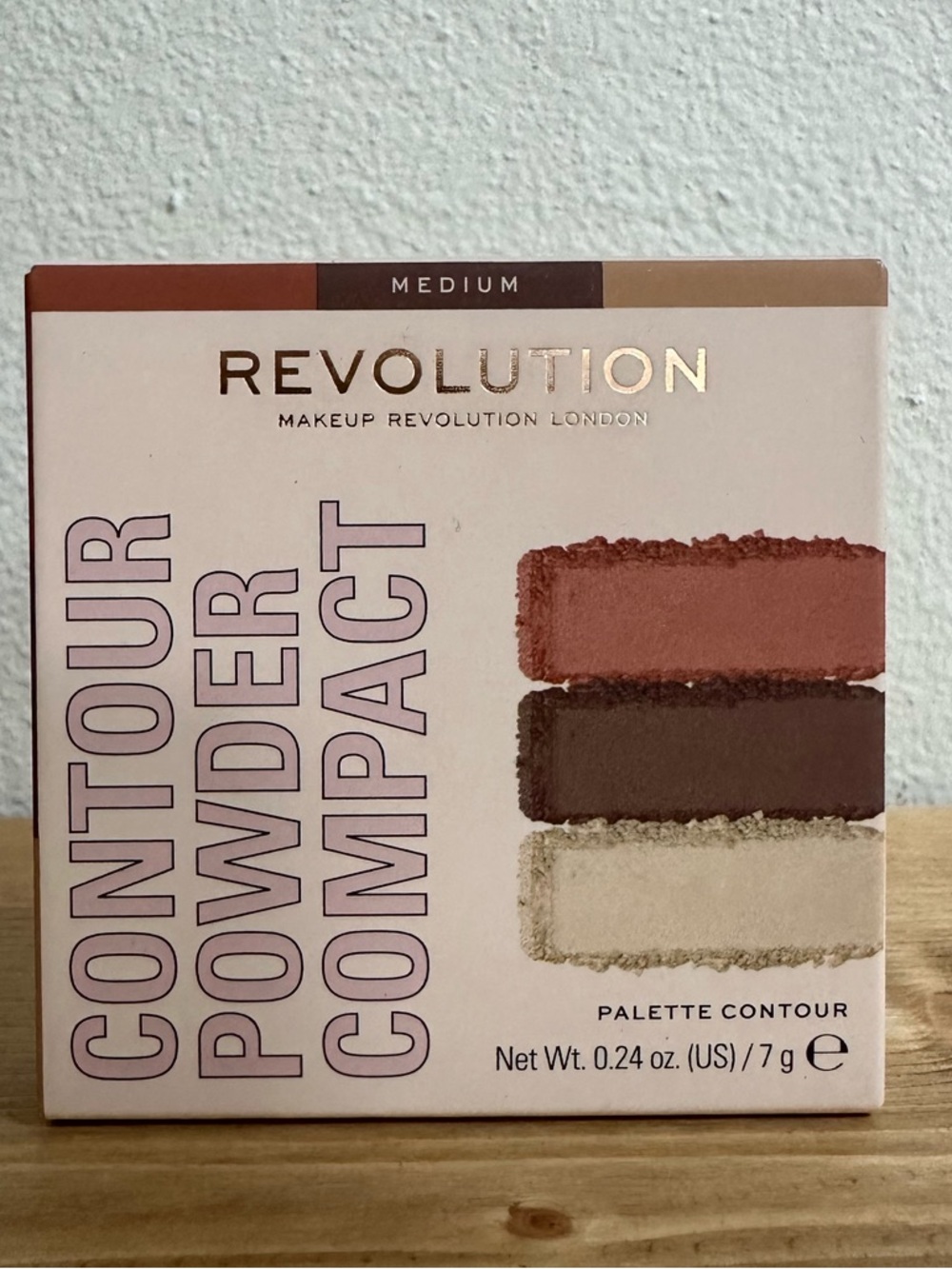 NIB Revolution Contour Powder Compact